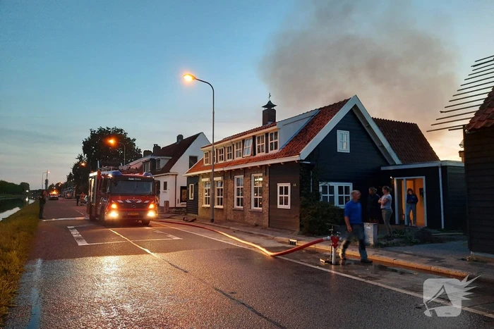 Flinke rookontwikkeling bij uitslaande schuurbrand