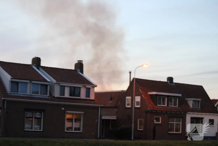 Flinke rookontwikkeling bij uitslaande schuurbrand