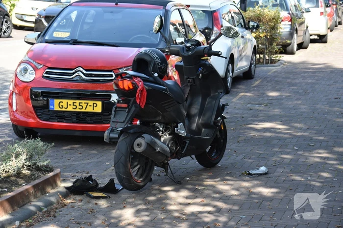 Inparkerende automobilist zorgt voor ongeval