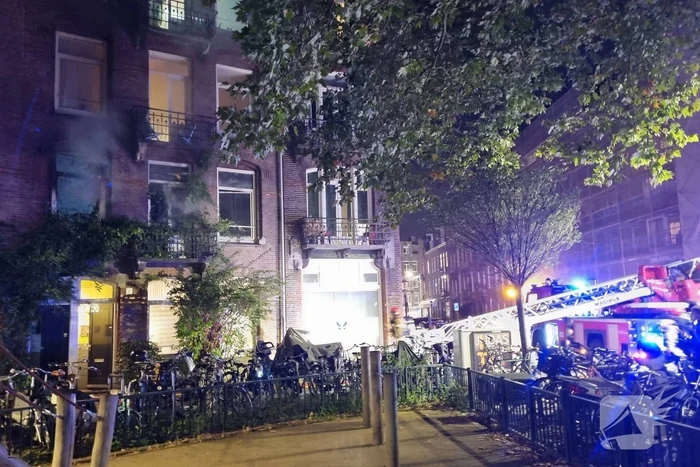 Woningen ontruimd na flinke brand