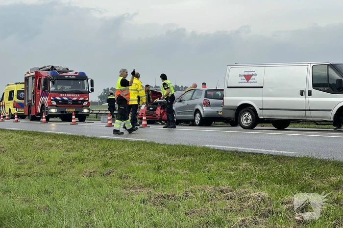 Slachtoffer bekneld bij verkeersongeval