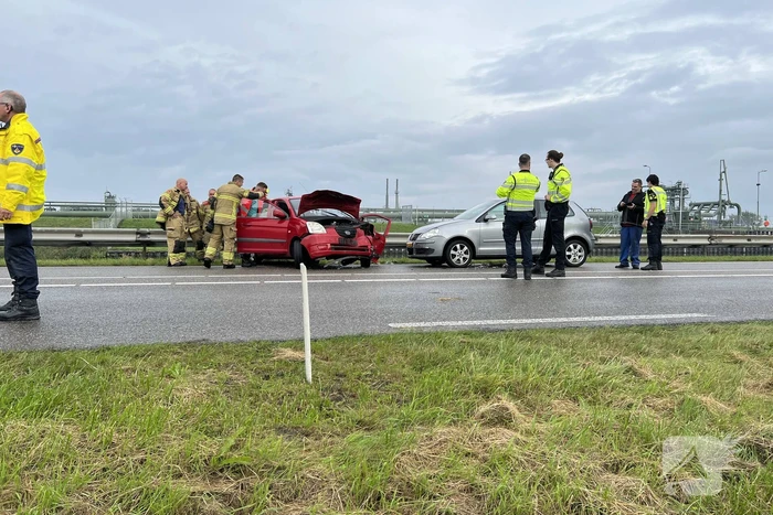 Slachtoffer bekneld bij verkeersongeval