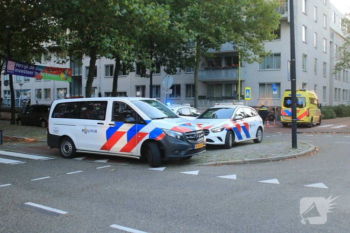 Meerdere gewonden nadat automobilist op fietspad belandt