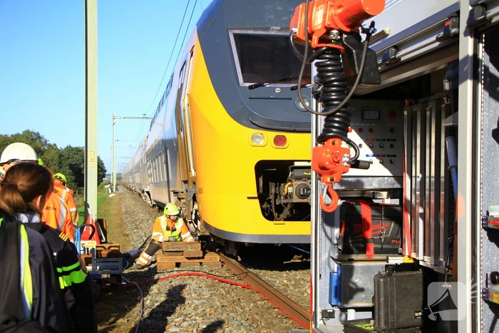 Hersporen gestart nadat trein met 250 passagiers ontspoort