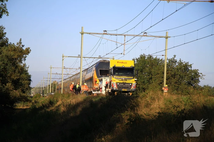 Hersporen gestart nadat trein met 250 passagiers ontspoort