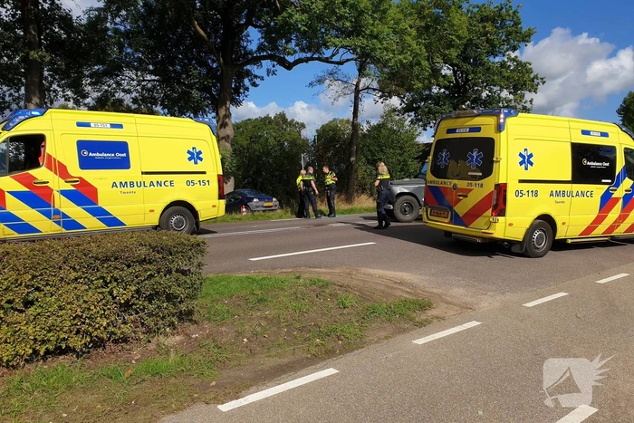 Schade en gewonden na aanrijding