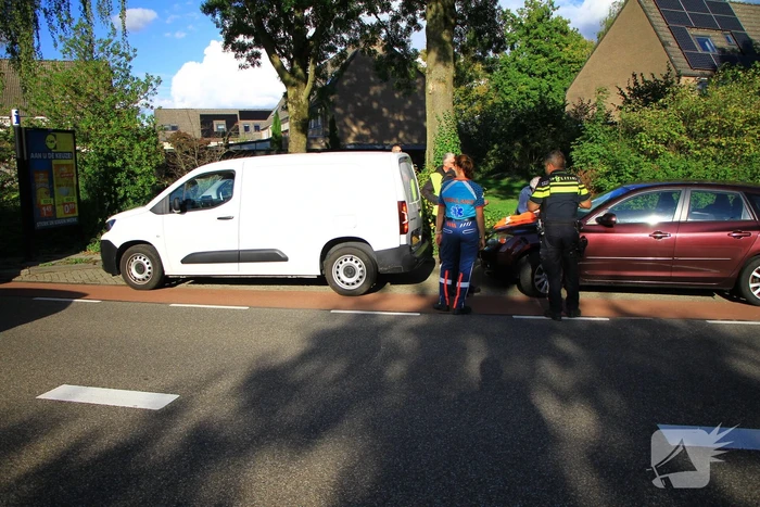 Twee voertuigen betrokken bij kop-staart botsing