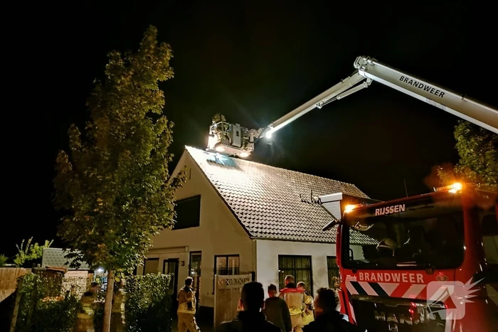 Veel rook bij brand in schoorsteen
