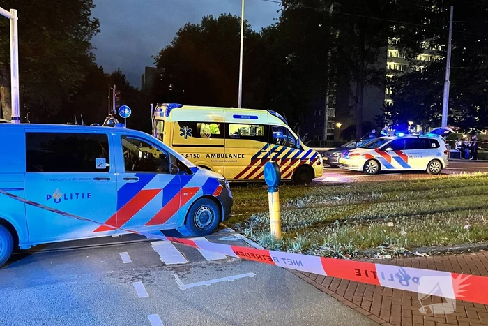 Man ernstig gewond na inslaan van raam
