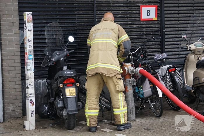 Elektrische fiets vliegt spontaan in brand