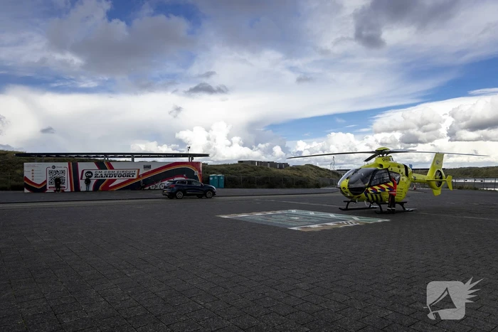 Traumahelikopter landt op circuit