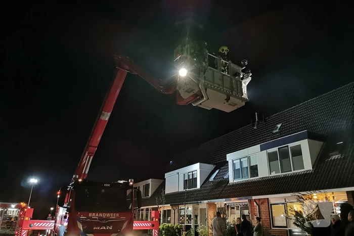 Brand in schoorsteen van woning