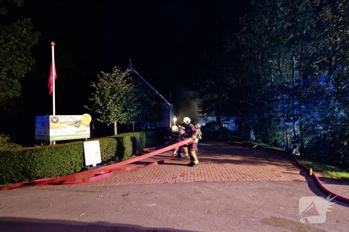 Brandweer voorkomt erger bij grote boerderij brand