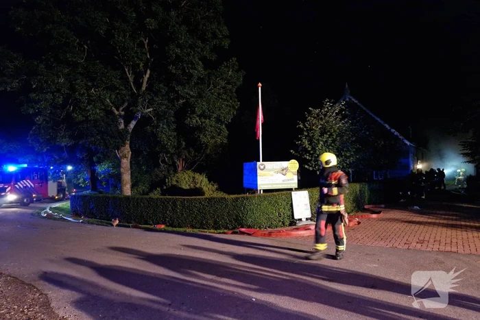 Brandweer voorkomt erger bij grote boerderij brand