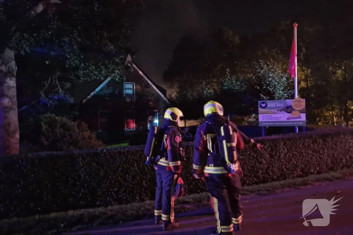 Brandweer voorkomt erger bij grote boerderij brand