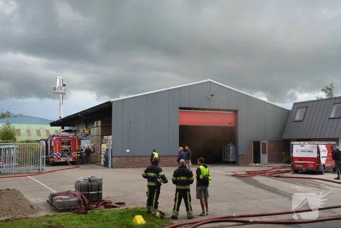 Containerbrand slaat over naar loods