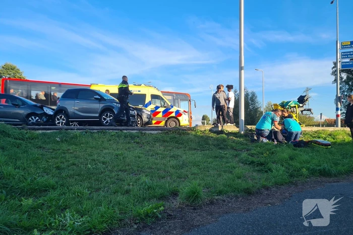 Drie voertuigen betrokken bij ongeval op rotonde
