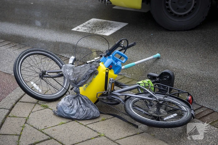 Schoonmaker gewond bij botsing met auto