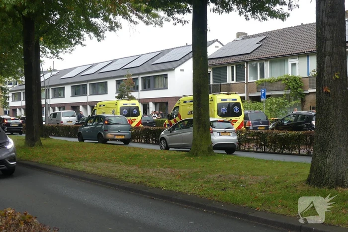 Traumateam assisteert bij incident in woning