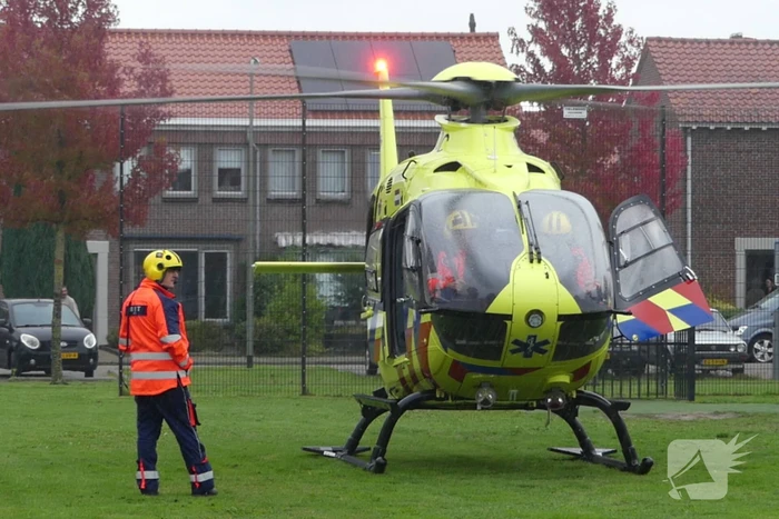 Traumateam assisteert bij incident in woning