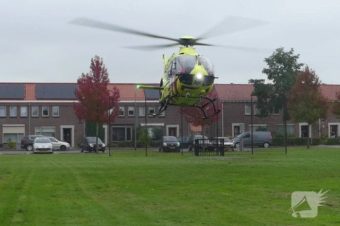 Traumateam assisteert bij incident in woning