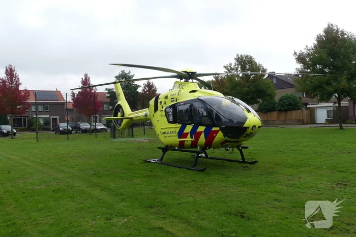 Traumateam assisteert bij incident in woning