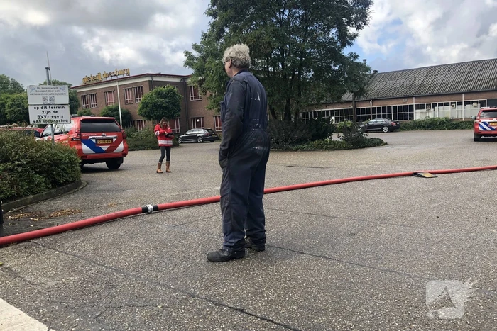 Veel rookontwikkeling bij grote brand in bedrijfspand
