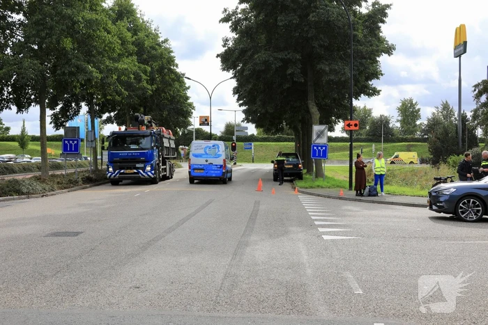 Overstekende fietser geschept tijdens oversteken