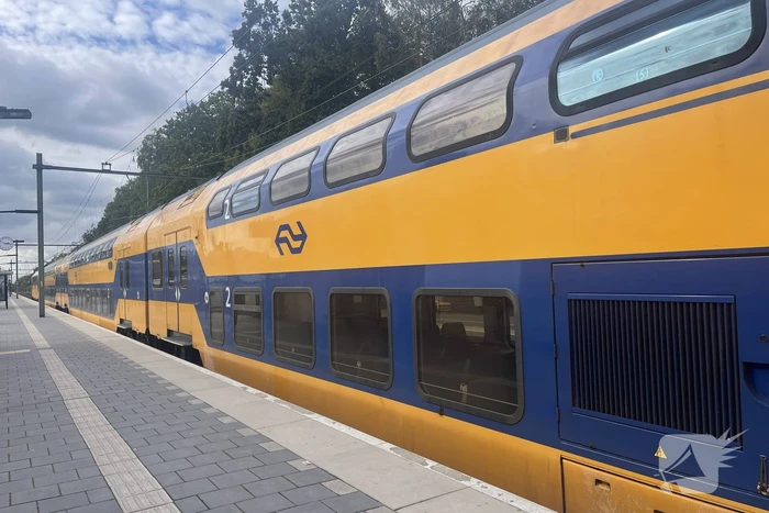 Rookontwikkeling bij trein op NS-station
