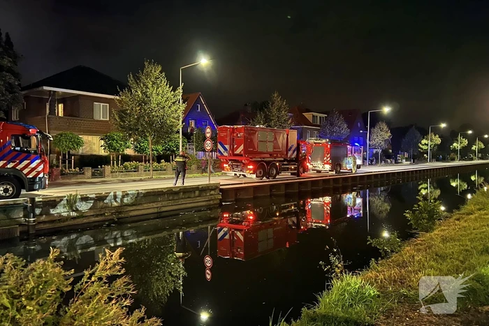 Grote uitslaande brand verwoest schuur
