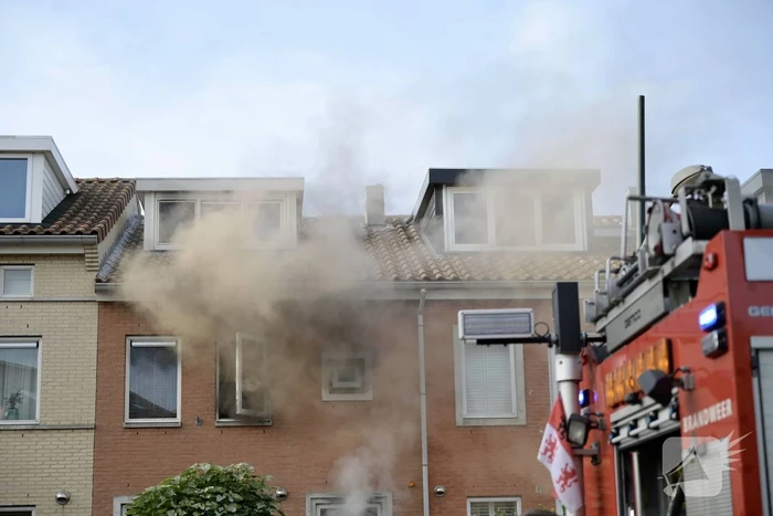 Flinke rookontwikkeling bij brand in woning