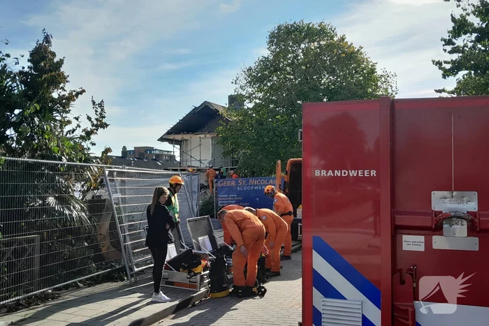 Specialistisch bijstandsteam USAR oefent bij sloopwoningen