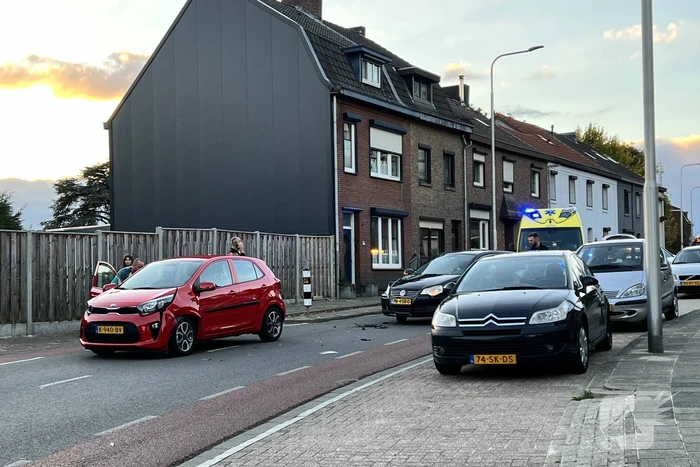 SCHADE BIJ AANRIJDING bij inrit