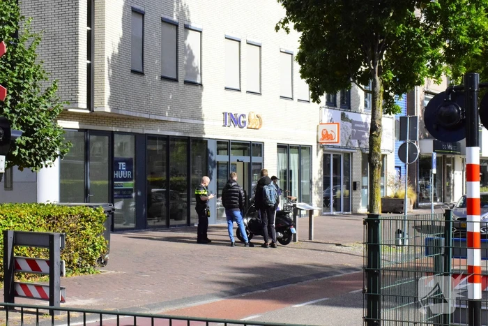 Fietser gewond naar ziekenhuis na aanrijding met scooter