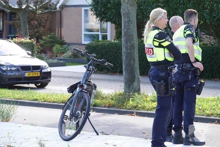 Fietser gewond, automobilist rijdt door na aanrijding