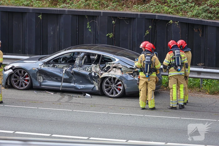 ongeval rijksweg a1 r 23,9 huizen