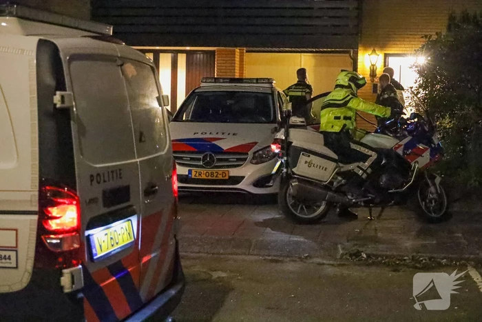 Jongeman uit woning gehaald en aangehouden