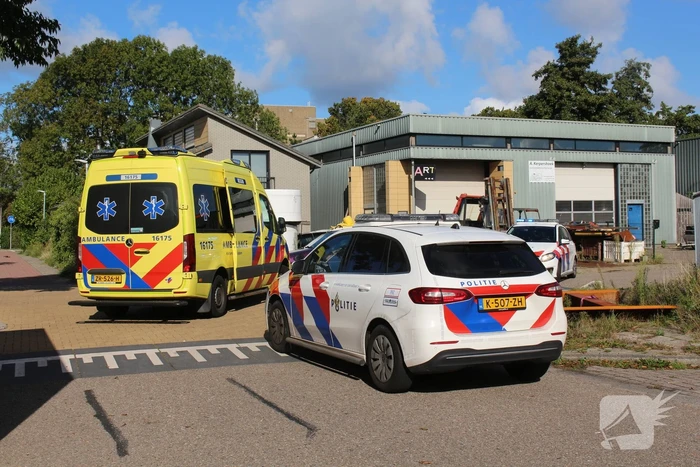 Automobilist onder invloed botst op scooter