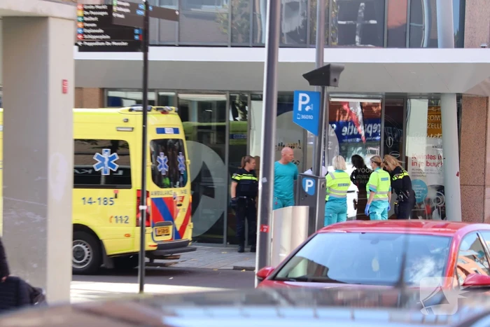 Persoon gewond bij steekpartij