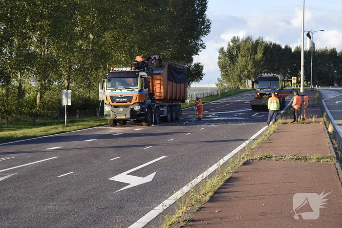 Camper belandt op zijkant