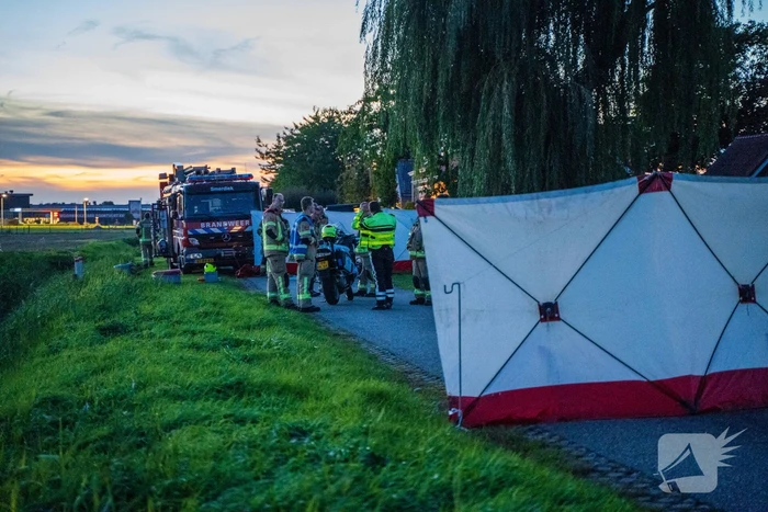 Dode na eenzijdige aanrijding met boom