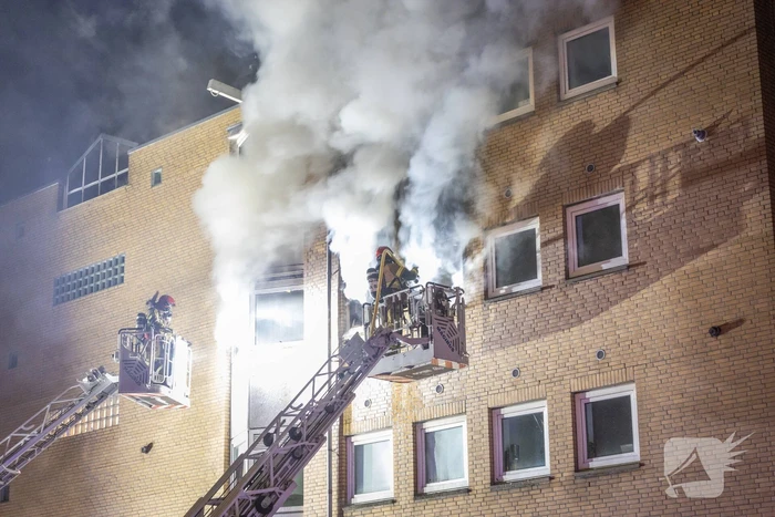 Dode bij uitslaande brand in flatwoning