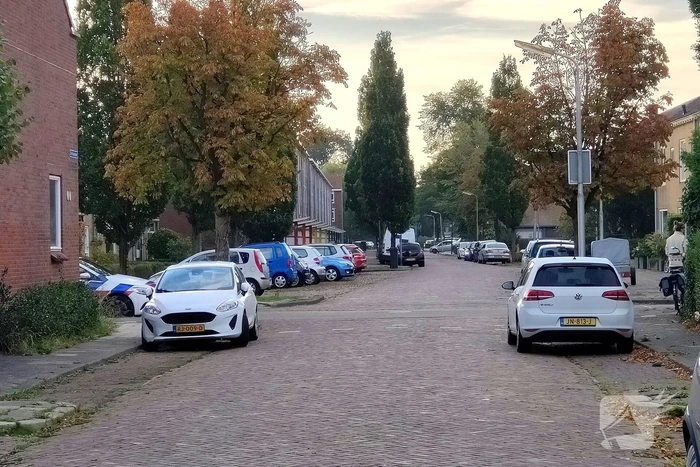 Fietser en automobilist botsen op kruising