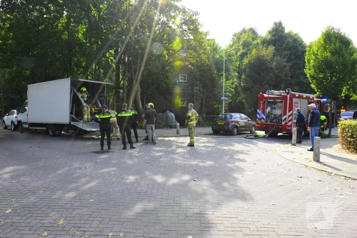 Brand in bakwagen snel geblust