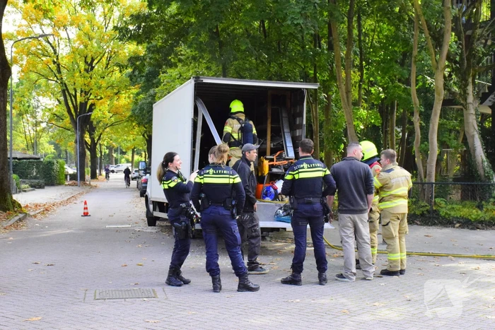 Brand in bakwagen snel geblust