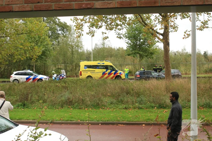 Personenwagen botst frontaal op lesauto