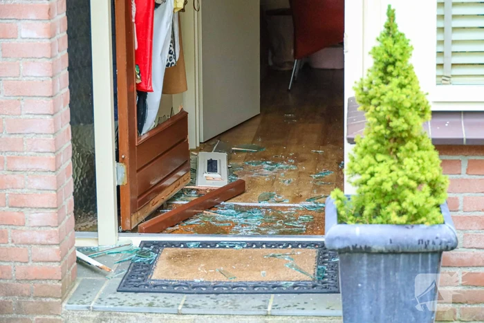 Hond uit woning gered