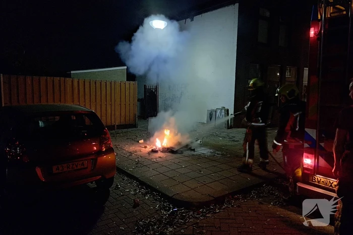Afvalbrand snel onder controle