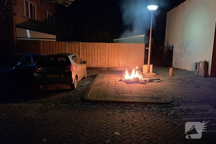 Afvalbrand snel onder controle
