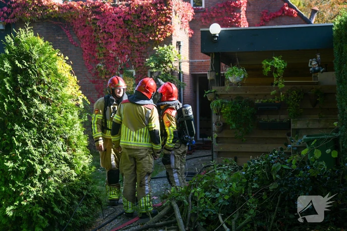 Brand in keuken zorgt voor enorme rookontwikkeling